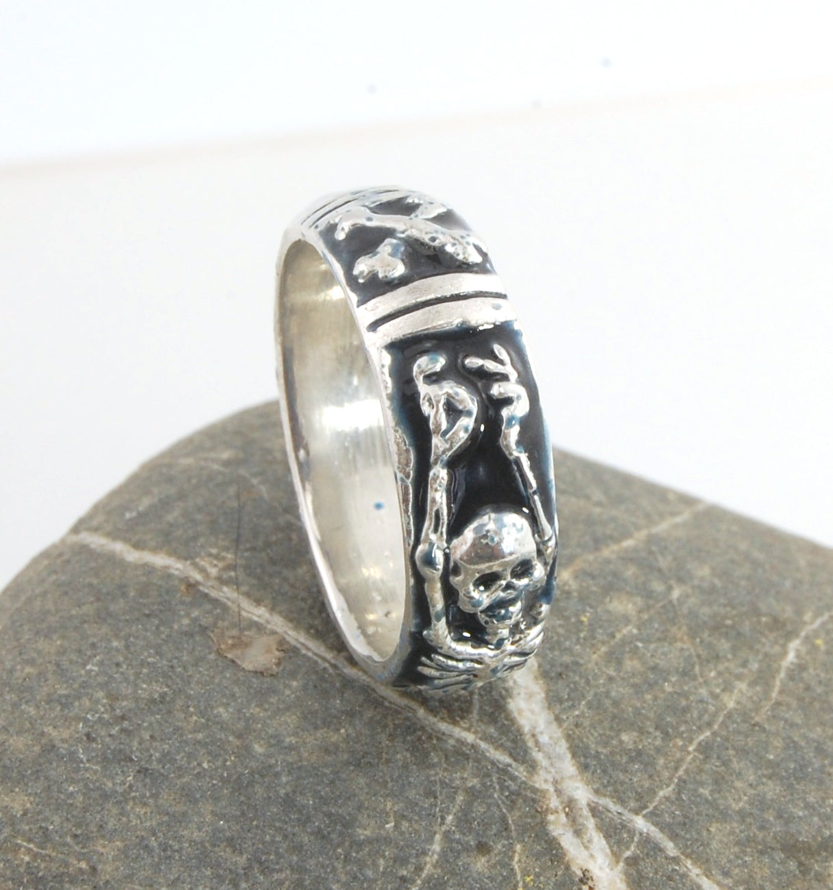 Wide Memento Mori Rings - 8mm
