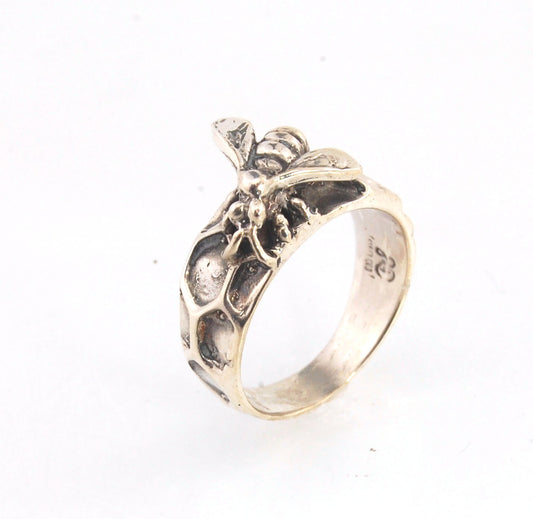 Milk Brood Bee Ring