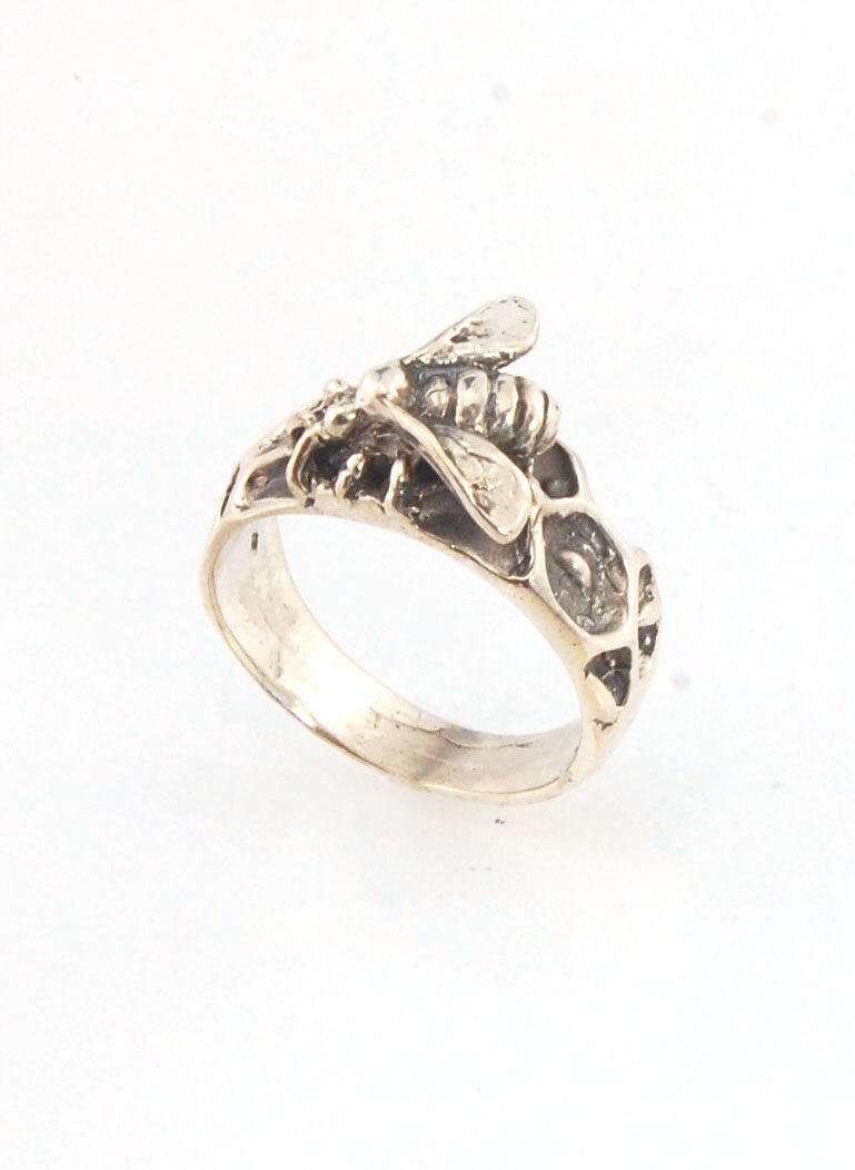 Milk Brood Bee Ring
