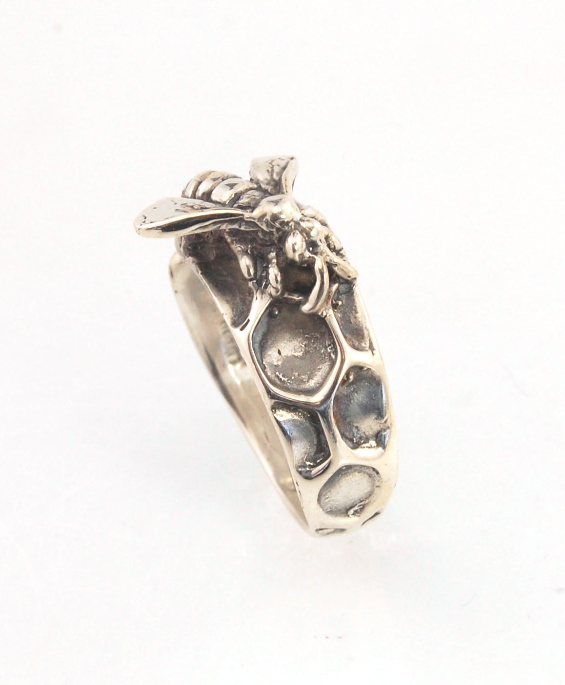 Milk Brood Bee Ring