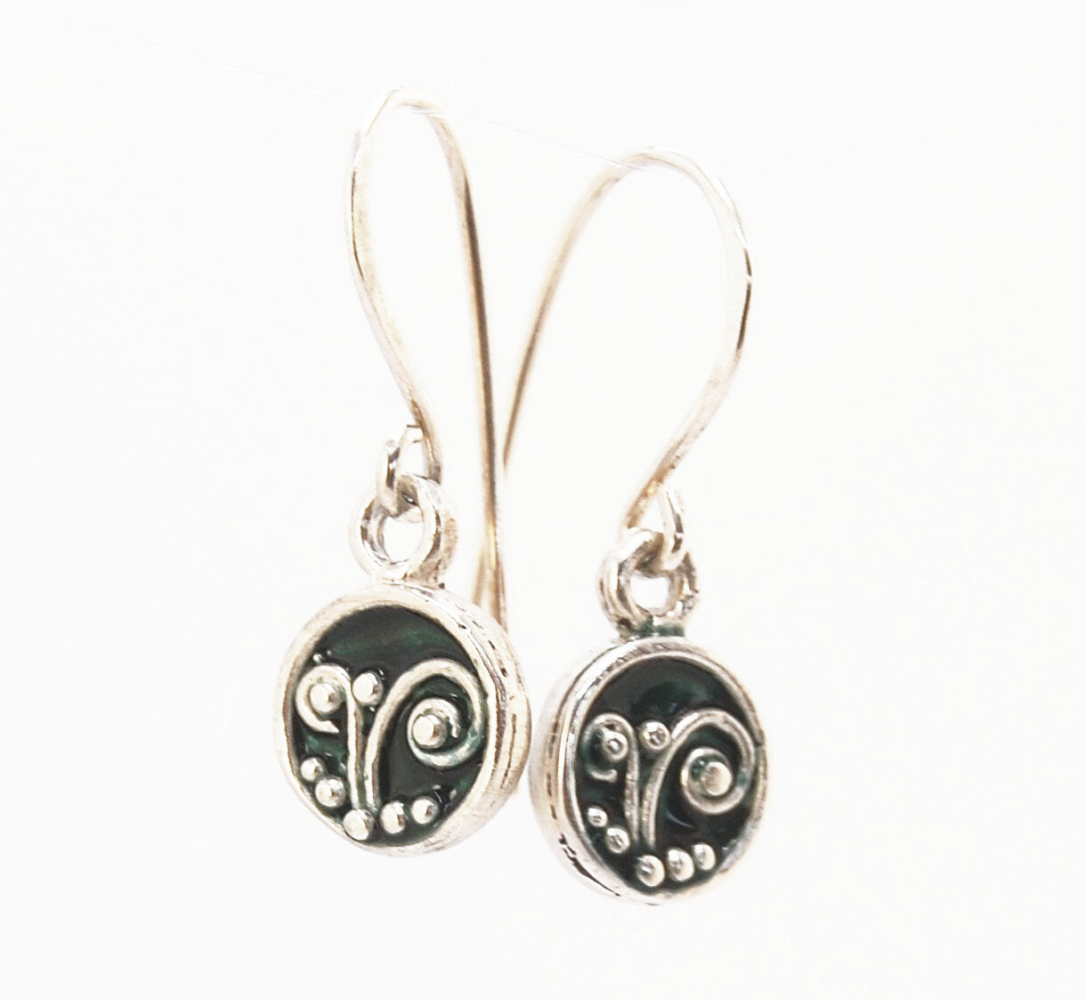 Enameled Sterling Fern Earrings -Circle -Small These are my smallest fern circles and they can be enameled in 8 colors for you!Prussian Blue, Icy Blue, Turquoise, Oil Gray, Forest Green, Jade Green, Sage Green or Periwinkle BlueGreen.These enameled 11mm o