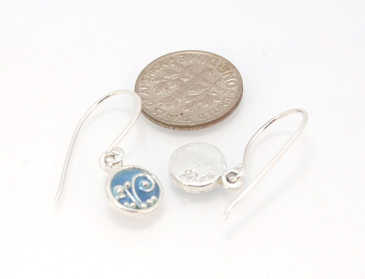 Enameled Sterling Fern Earrings -Circle -Small These are my smallest fern circles and they can be enameled in 8 colors for you!Prussian Blue, Icy Blue, Turquoise, Oil Gray, Forest Green, Jade Green, Sage Green or Periwinkle BlueGreen.These enameled 11mm o