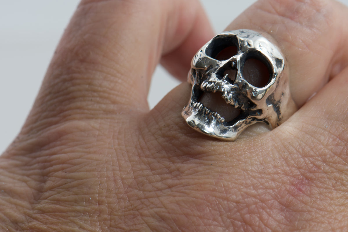 Screaming into the Void Skull Ring