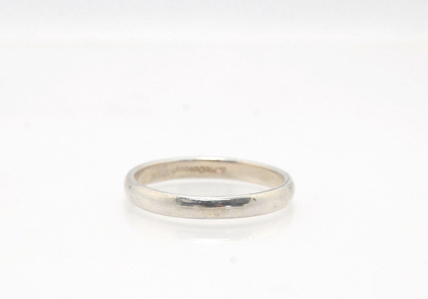 3mm Half Round Plain Band - 3mm wide x 1.5mm thick - in Gold or Silver This half round plain band is milled in my studio and hand finished to your specifications. 3mm wide x 1.5 mm thick. This half round band ring is pictured in sterling silver, but can b