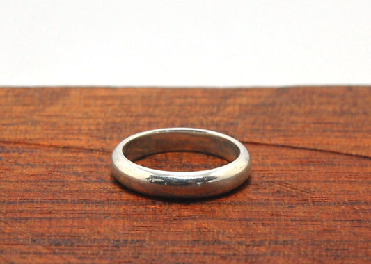 Heavy Half Round Plain Band - 4.1mm wide x 2.4mm thick in Gold or Silver Let me make you a ring!This half round plain band is carved in wax on a lathe and cast in my studio and hand finished to your specifications. 4.1mm wide x 2.4 mm thick.This half roun