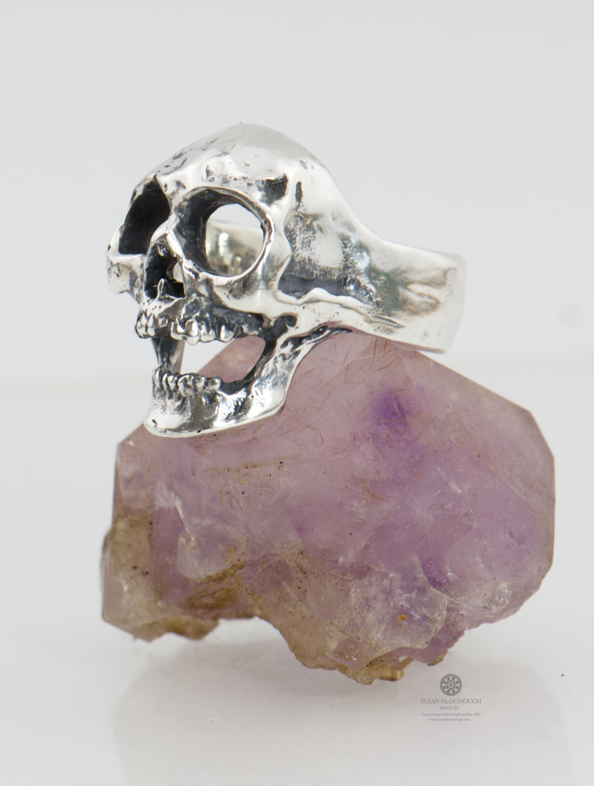 Screaming into the Void Skull Ring