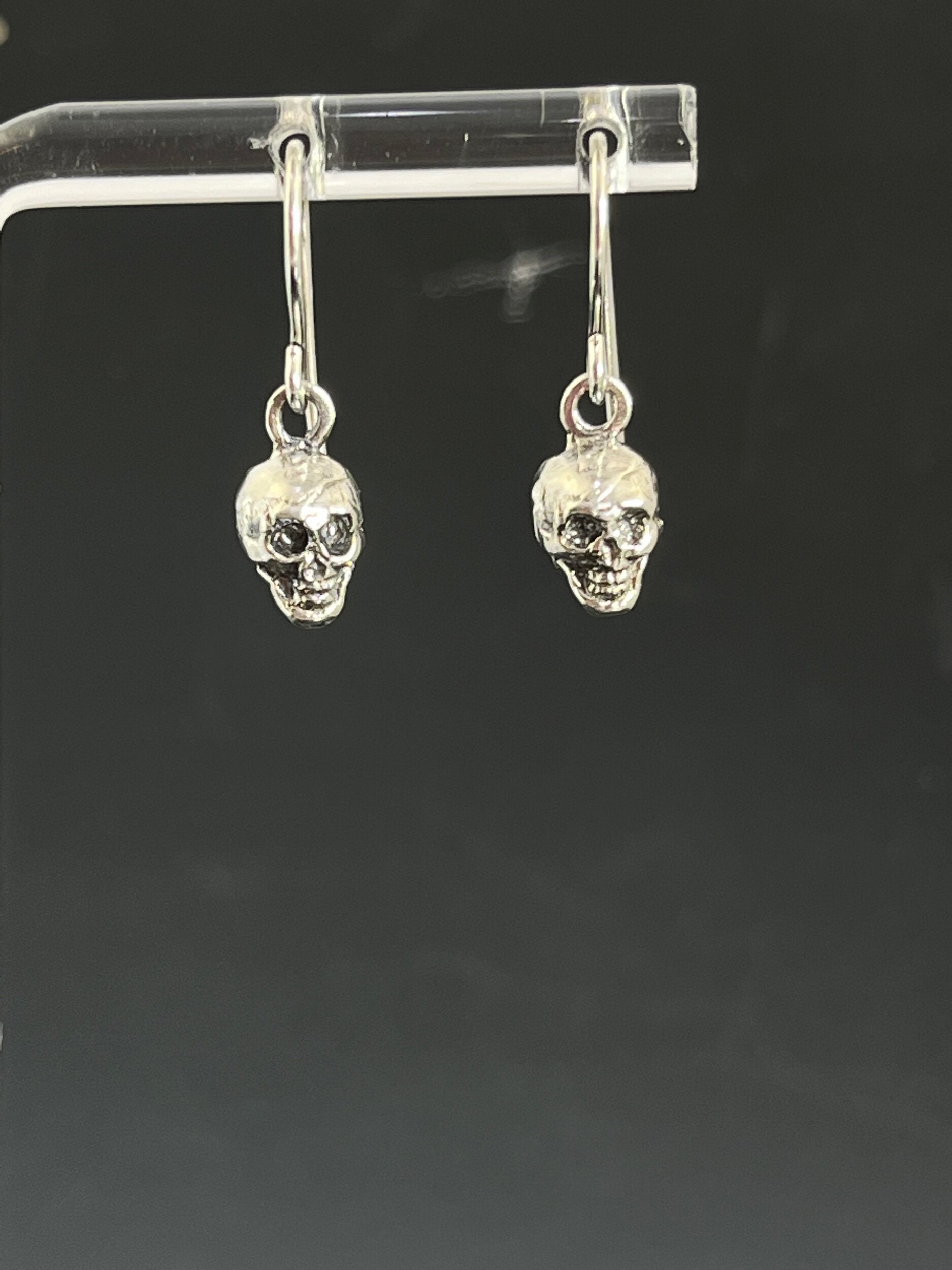 Men's Dangle Skull Earrings In Sterling Silver - Foto 10