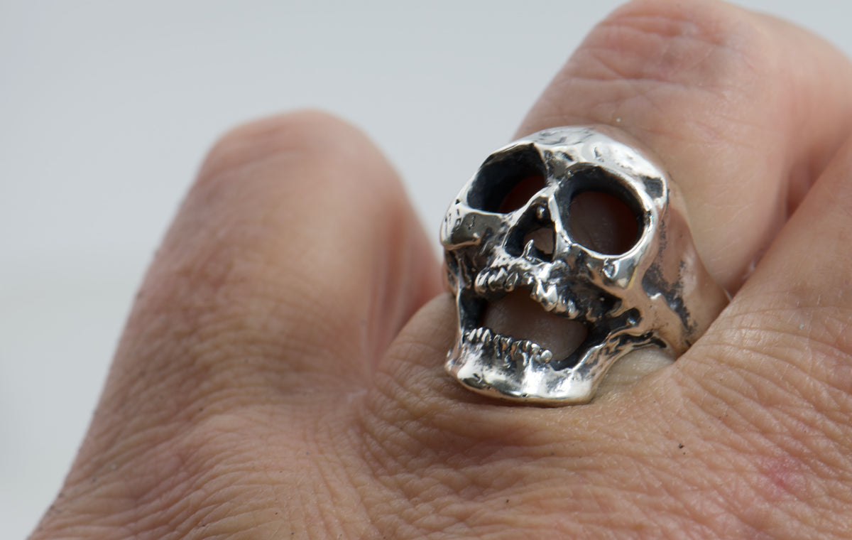 Screaming into the Void Skull Ring