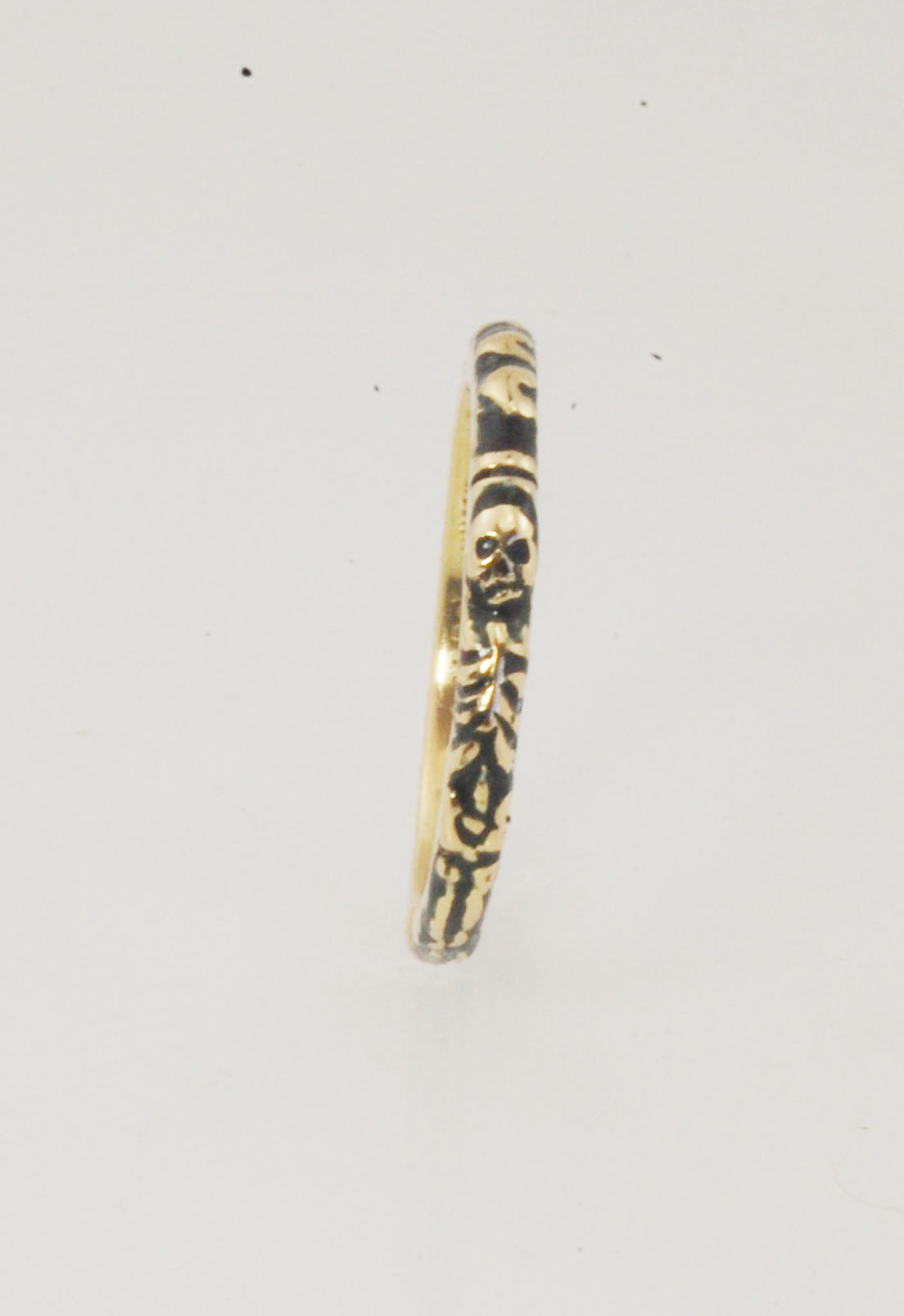Memento Mori Skeleton Ring in 14k gold with Black enamel  - 2.7mm