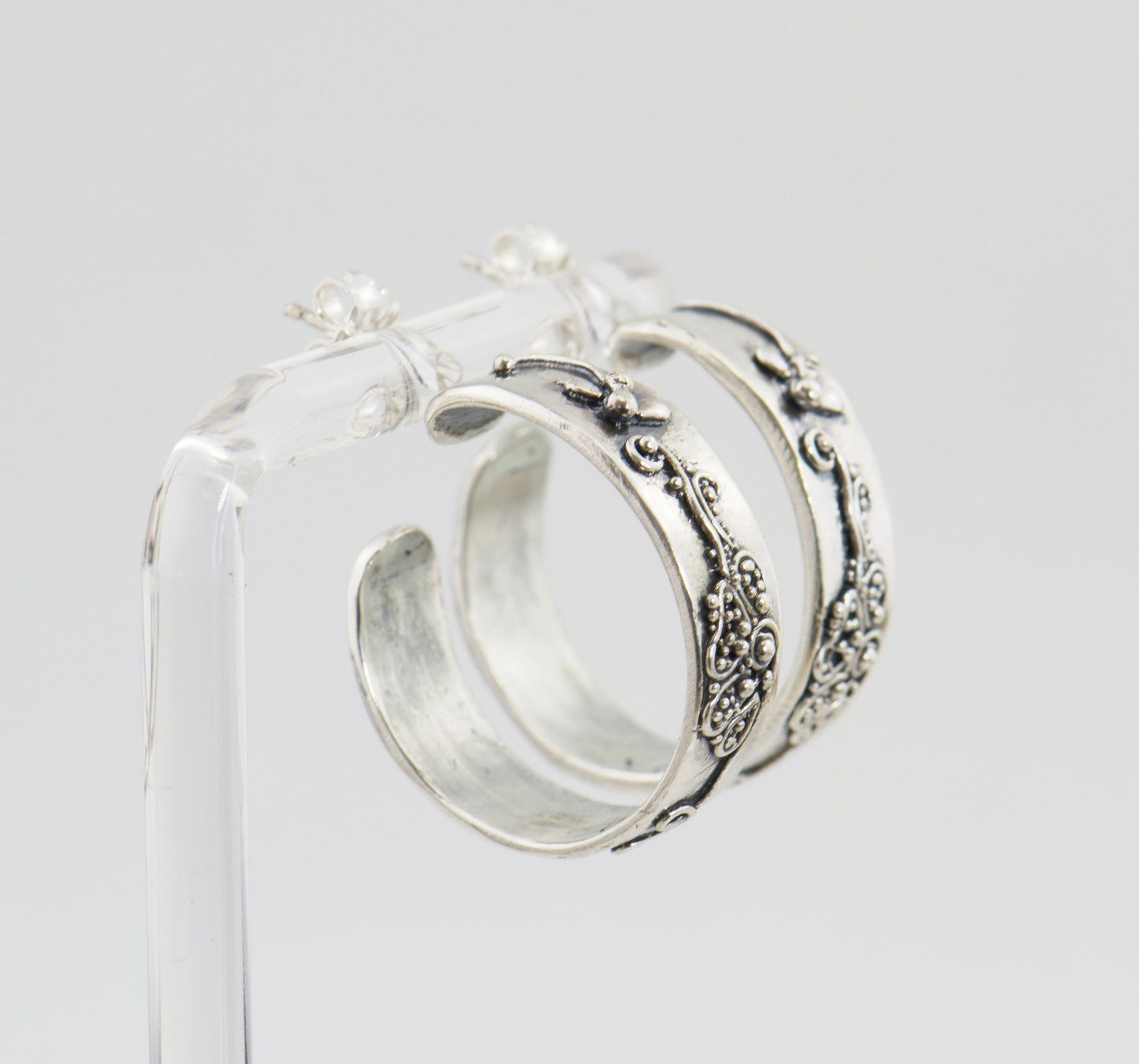 Pollinator Pattern Hoop Posts in Sterling