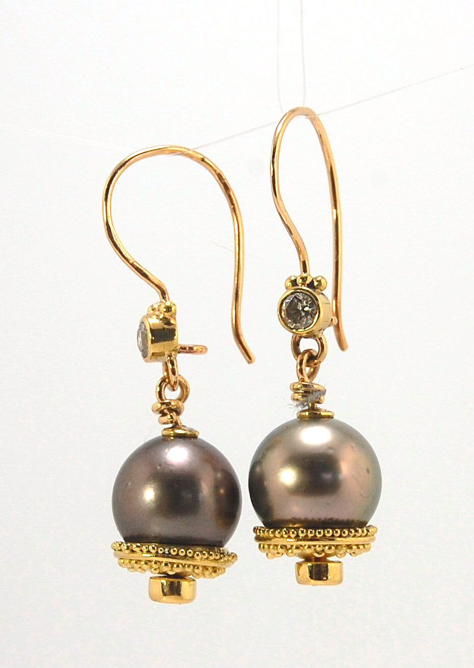 VS Diamonds and Round South Sea Pearl Dangle Drop Earrings with 18k Granulation These may be the prettiest things I have ever made. The 18k granulation caps have a classical granulation pattern with super small granules around the edge with a G+ Sl1 2mm r