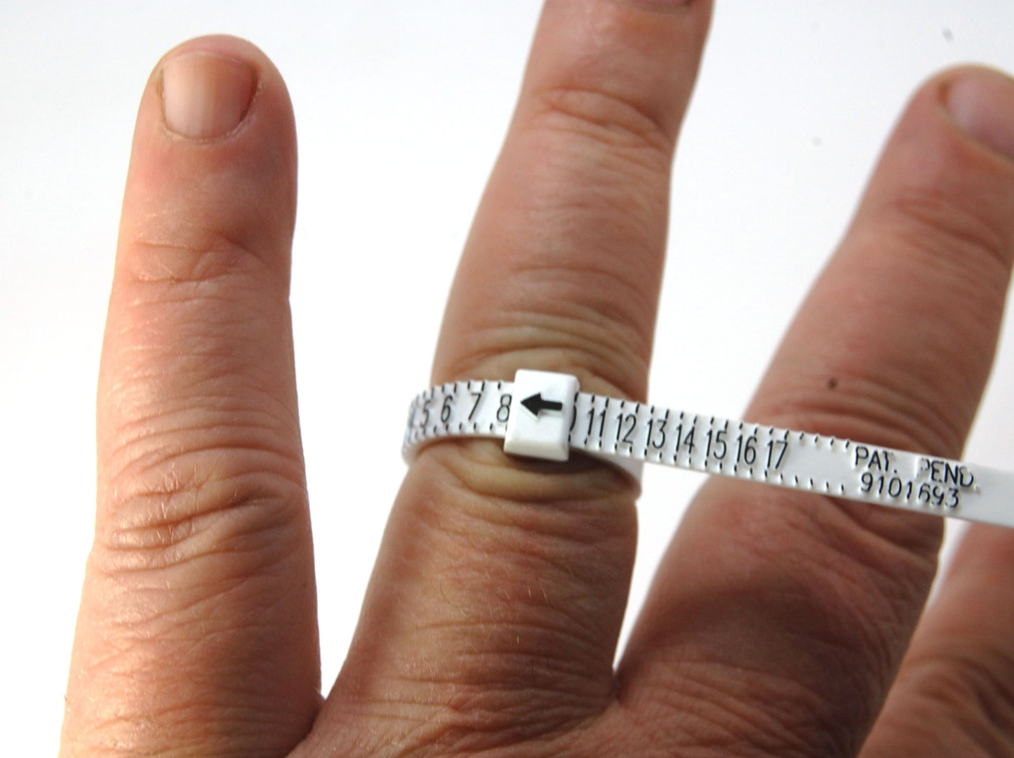 Ring Sizer You want a ring but don’t know what size to order? Order this ring sizer along with your ring of choice! I will mail it first and you can use it to find your size by putting it on both where the ring will sit and on your knuckle and taking a pi