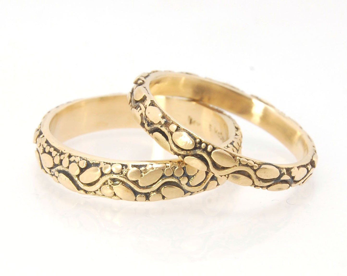 Oval Dot Pattern Band - 4.7mm - Order in any size -14k, 18k, Fine Silver or Sterling This is a 4.7 mm wide patterned band with ovals and heavy granules around a wavy center line.This is a cast version of a fun wavy patterned band with ovals and larger gra