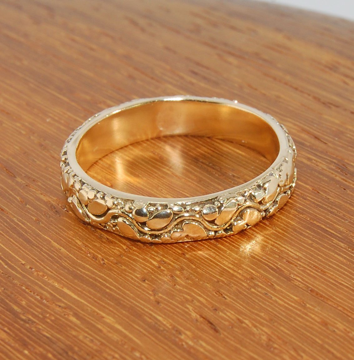 Oval Dot Pattern Band - 4.7mm - Order in any size -14k, 18k, Fine Silver or Sterling This is a 4.7 mm wide patterned band with ovals and heavy granules around a wavy center line.This is a cast version of a fun wavy patterned band with ovals and larger gra